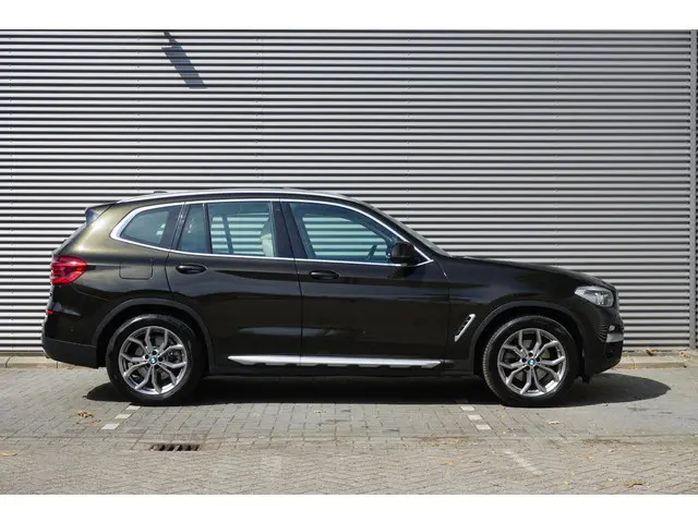 BMW X3 xDrive20i 2018 Benzine 4