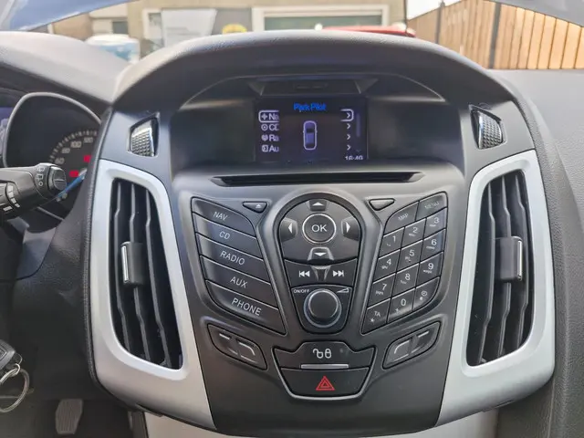 Ford Focus 1.0 EcoBoost 6 maanden garantie 2012 Benzine 21