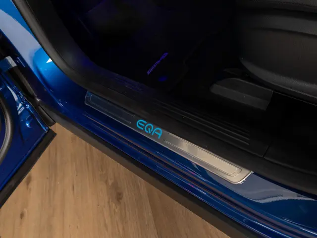 Mercedes-Benz EQA 250+ AMG Line 2024 Elektrisch 16