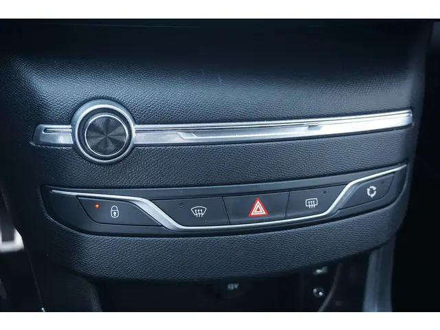 Peugeot 308 1.2 PureTech GT-line AUTOMAAT 2015 Benzine 13
