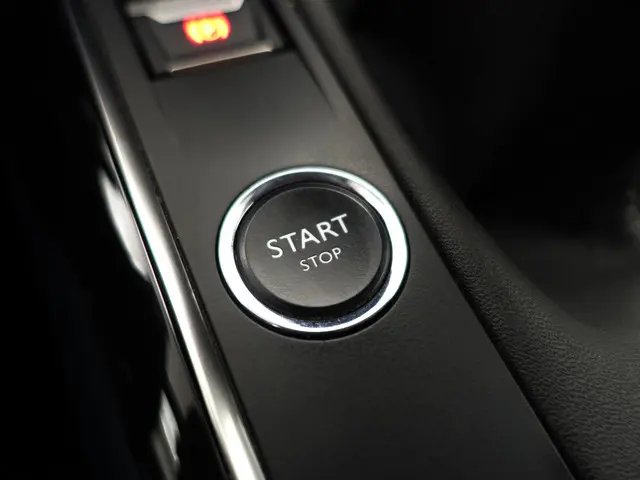 Peugeot 3008 1.2 PureTech Allure- 2018 Benzine 16