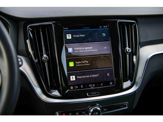 Volvo V60 2.0 B4 Plus Dark 2023 Benzine 18