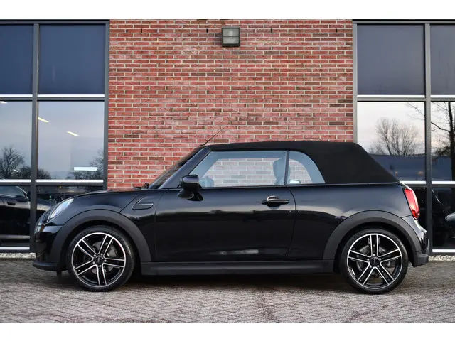 MINI Cooper Cabrio Mini 1.5 136pk aut 2021 Benzine 42