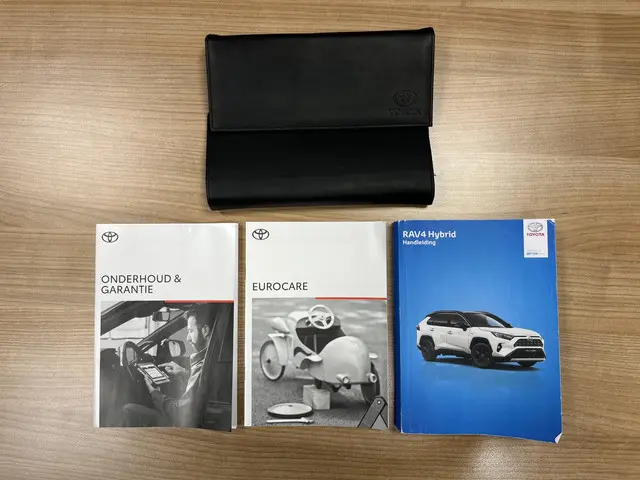 Toyota RAV4 2.5 Hybrid AWD Style 2022 Hybride Benzine 95
