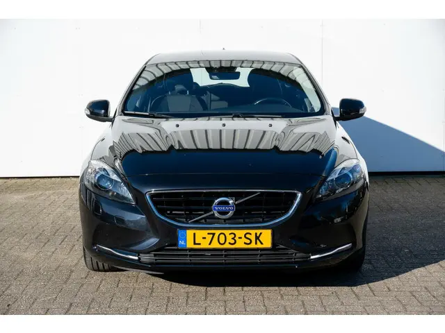 Volvo V40 T4 Momentum | Trekhaak | Xenon 2015 Benzine 5