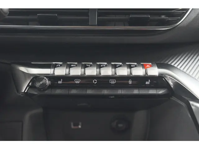 Peugeot 5008 PureTech 130 EAT8 Active Pack 2023 Benzine 47