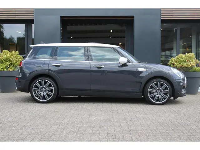 MINI Clubman 3