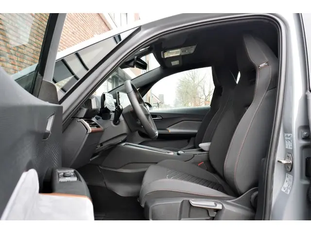 CUPRA Born 170KW 62 kWh 2024 Elektrisch 6