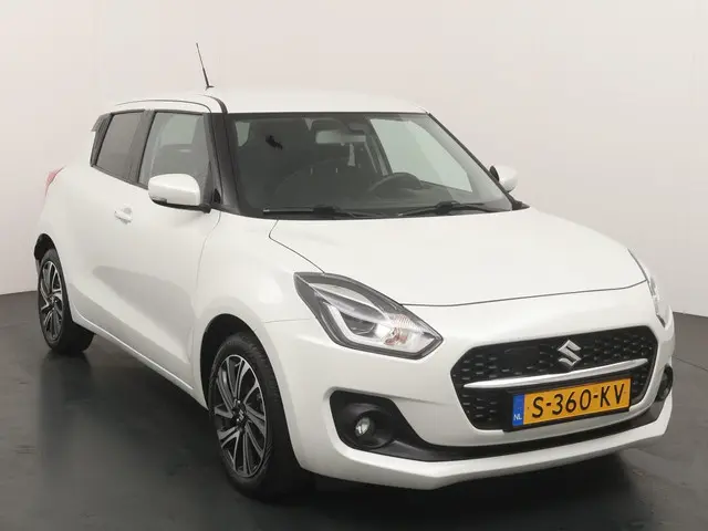 Suzuki Swift 1.2 Style Smart Hybrid 2023 Benzine 7
