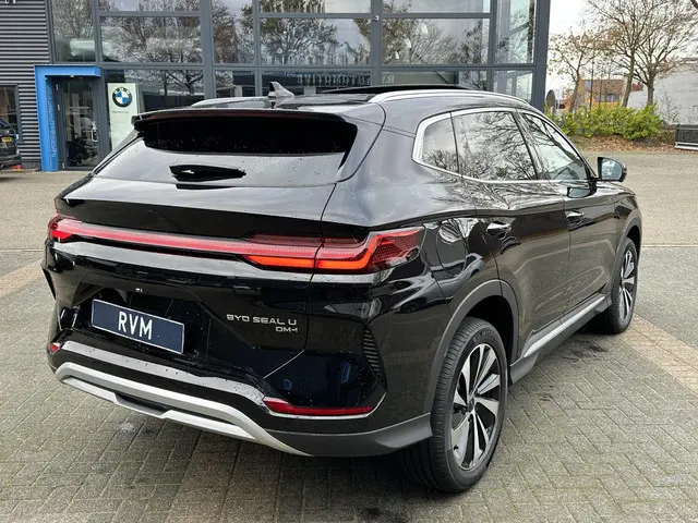 BYD SEAL U 1.5 DM-i FWD Boost 2025 Hybride Benzine 4
