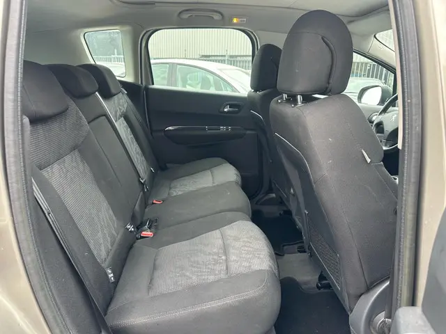 Peugeot 3008 1.6 VTi Active 2012 Benzine 11