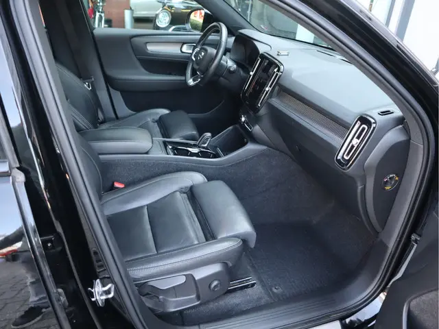 Volvo XC40 Recharge P8 AWD R-Design 2020 Elektrisch 12