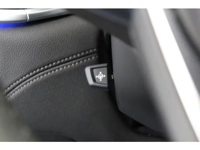 BMW 7 Serie 745e High Executive 2022 Hybride Benzine 31