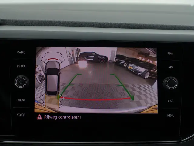 Volkswagen Taigo 1.0 TSI R-Line- 2023 Benzine 9