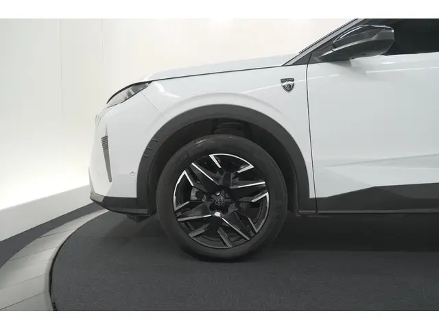 Peugeot 3008 1.2 Hybrid 136 GT 2024 Hybride Benzine 18