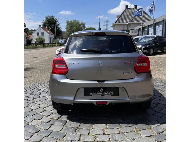 Suzuki Swift 1.2 Select Smart Hybrid 2023 Benzine 26