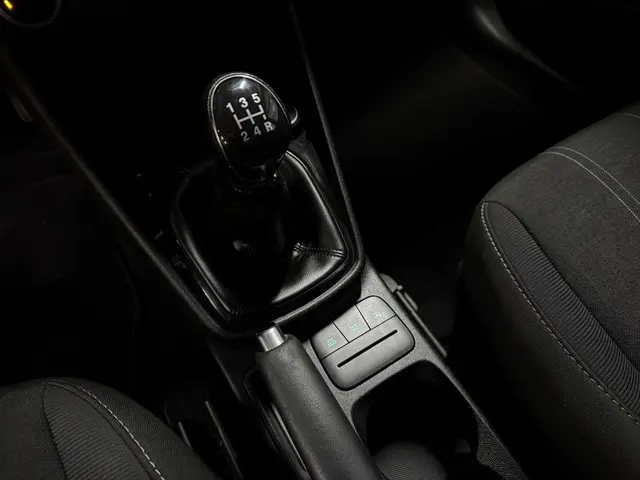 Ford Fiesta 1.1 Trend // Airco // Navi // LM velgen 2017 Benzine 10