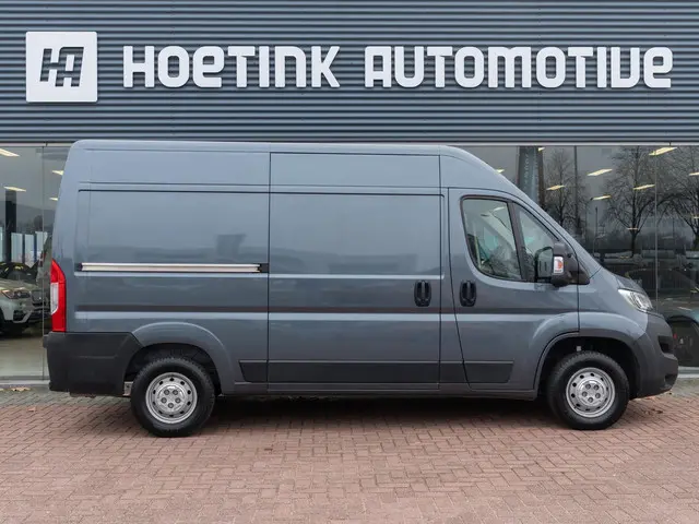 Opel Movano 2.2D 120 L2H2 Edition 2022 Diesel 11