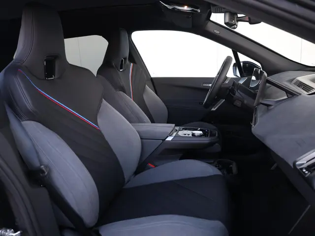 BMW iX xDrive M70 2026 Elektrisch 25