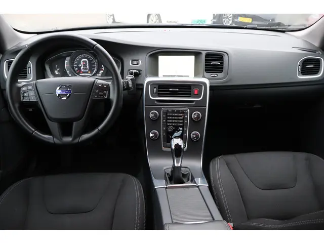 Volvo V60 2