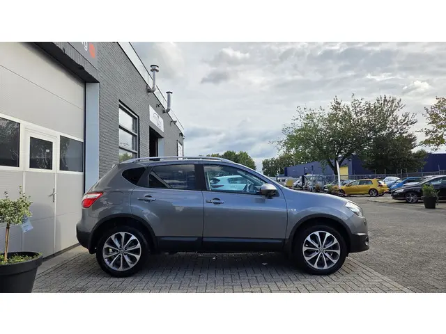 Nissan QASHQAI 2.0 Tekna 2013 Benzine 7