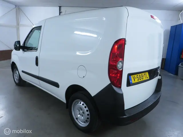 Opel Combo 1.3 CDTi L1H1 Edition 2018 Diesel 3