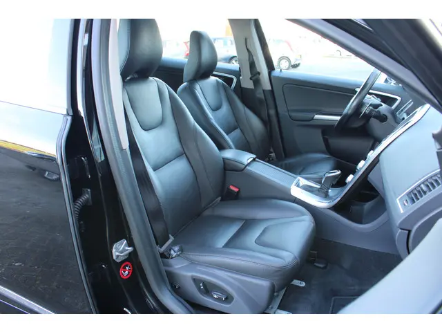 Volvo XC60 T5 Automaat Polar+ 2018 Benzine 56