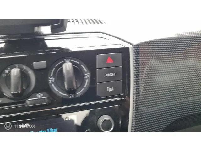 Volkswagen up! 1.0 5drs 2020 Benzine 17