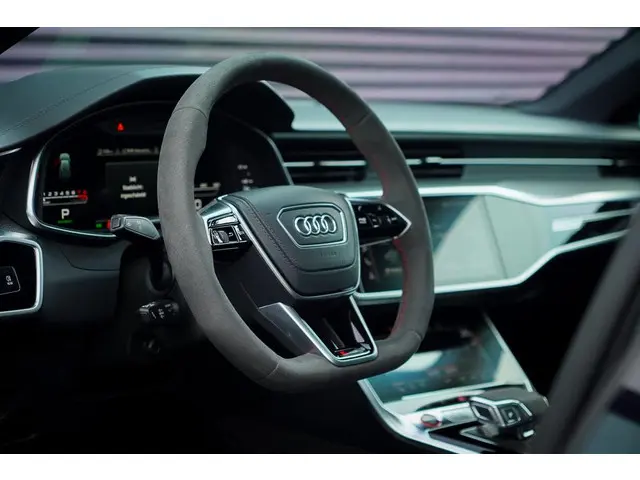 Audi RS6 A6 Avant TFSI quattro 2021 Benzine 6