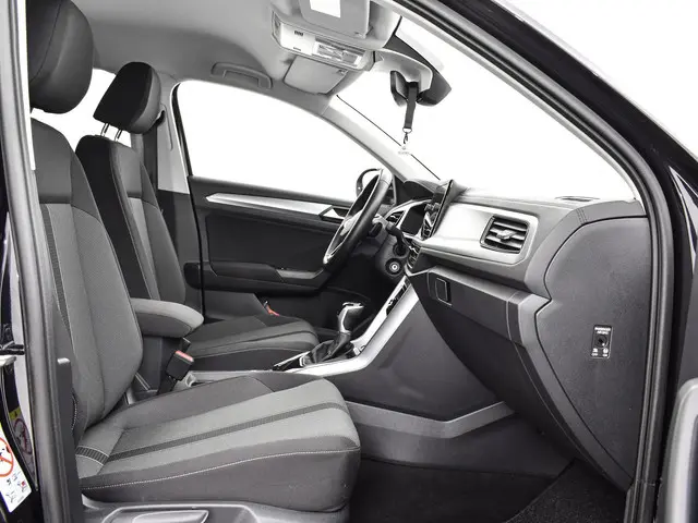 Volkswagen T-Roc 1.5 TSI 150pk DSG Life 2023 Benzine 8