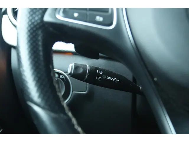 Mercedes-Benz B-Klasse 180 AMBITION 2016 Benzine 19