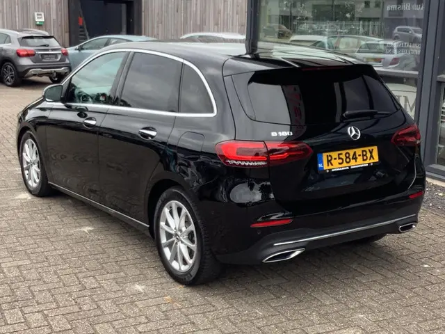 Mercedes-Benz B-Klasse 180 Premium 2020 Benzine 12