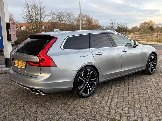 Volvo V90 2.0 T8 AWD R-Design 2018 Hybride Benzine 11