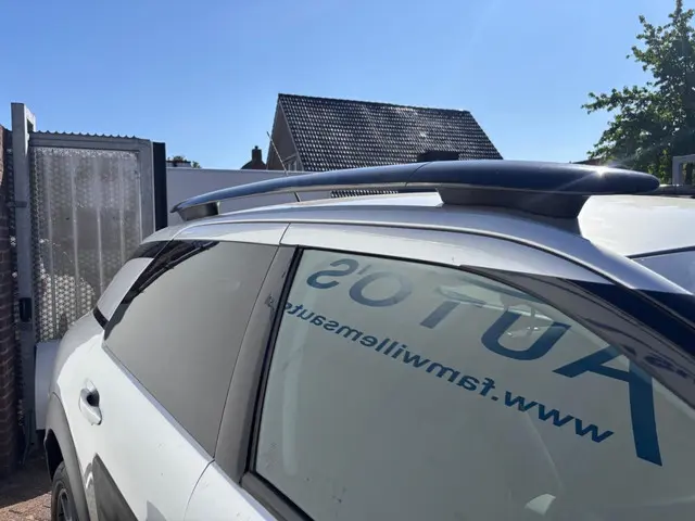Citroën C4 Cactus 1.2 PureTech Shine 2018 Benzine 7