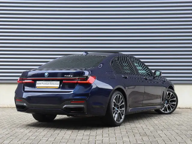 BMW 7 Serie 2