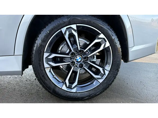 BMW X1 sDrive20i 2024 Benzine 6