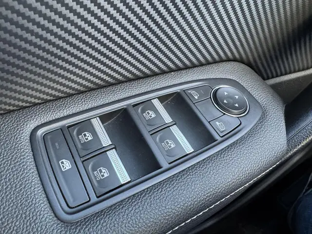 Renault Captur 1.3 mild hybrid 160 R.S. Line 2022 Benzine 17