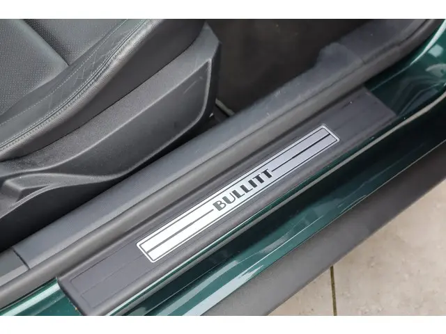 Ford Mustang Fastback Bullitt 2019 Benzine 34