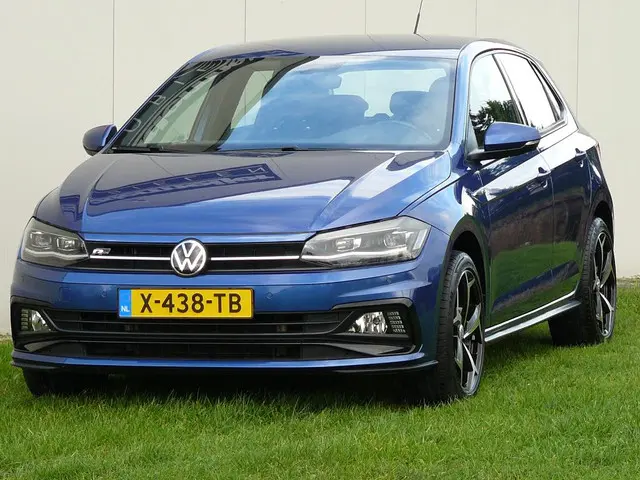 Volkswagen Polo 1.0 TSI Highline Business R 2021 Benzine 2