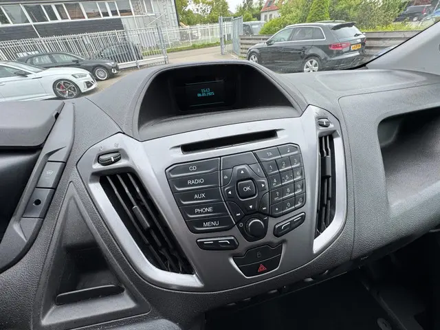 Ford Transit Custom 270 2.2 TDCI L1H1 Trend 2015 Diesel 19