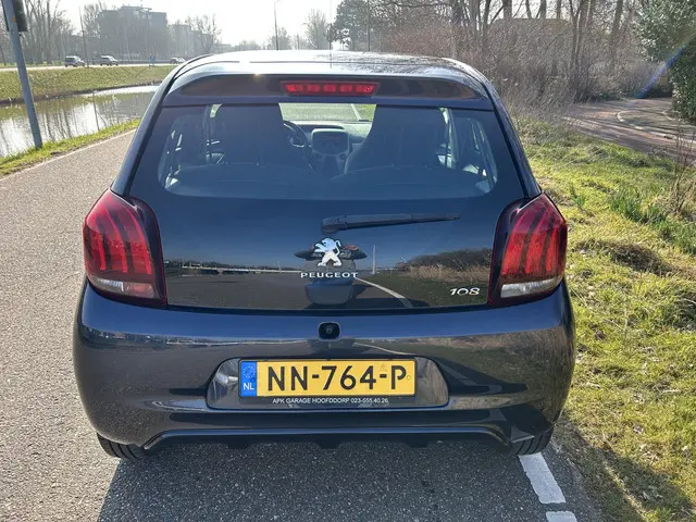 Peugeot 108 1.0 e-VTi Active AUTOMAAT / Airco 2017 Benzine 13