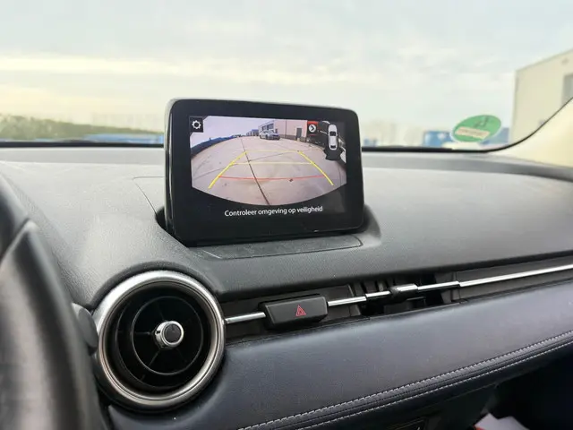 Mazda 2 1.5 Skyactiv-G Luxury HUD CAM NAVI 2022 Benzine 7