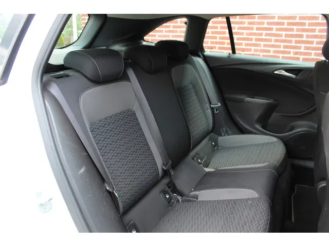 Opel Astra Sports Tourer 1.4 Edition 2022 Benzine 13