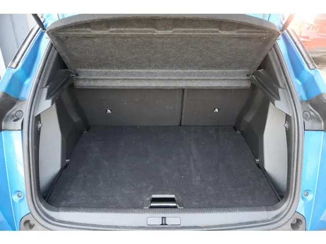 Peugeot 2008 1.2 PureTech GT 2021 Benzine 18