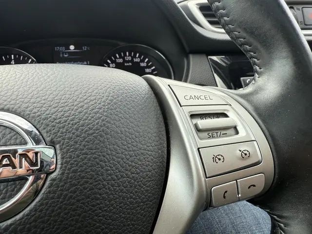 Nissan QASHQAI 1.6 163pk Connect Edition 2015 Benzine 22
