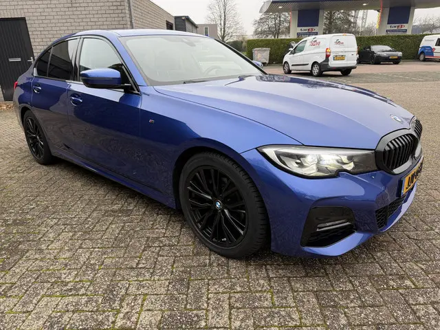 BMW 3 Serie 318i M Sportpakket 2021 Benzine 4