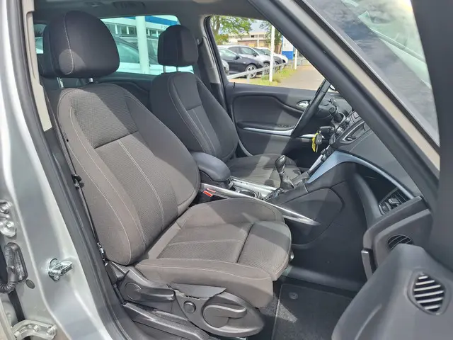 Opel Zafira Tourer 1.4 Business+ 5P 2015 Benzine 16