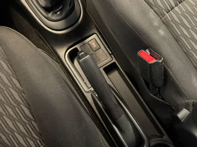 Toyota Yaris 1.0 VVT-i Now 2014 Benzine 31