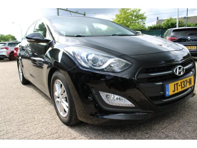 Hyundai i30 1.6 GDi Comfort 2016 Benzine 6