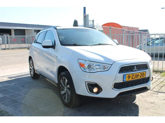 Mitsubishi ASX 2